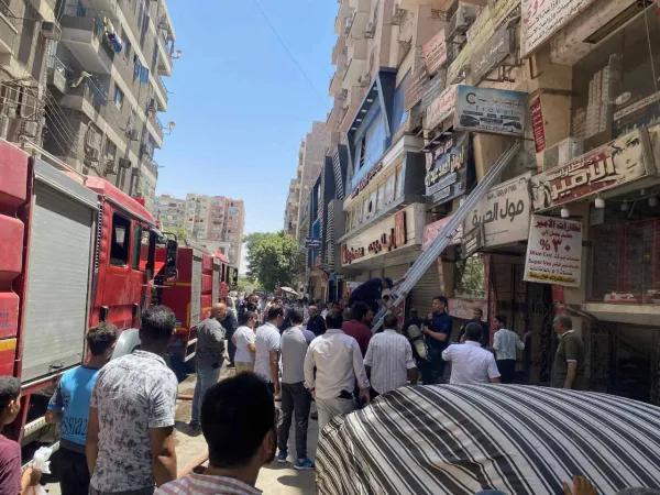 إصابة 3 أشخاص..السيطرة على حريق داخل عمارة سكنية بالمنيا